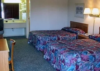 Mariann Travel Inn Scottsburg hotel thumbnail 5