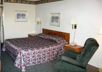 Mariann Travel Inn Scottsburg hotel thumbnail 8