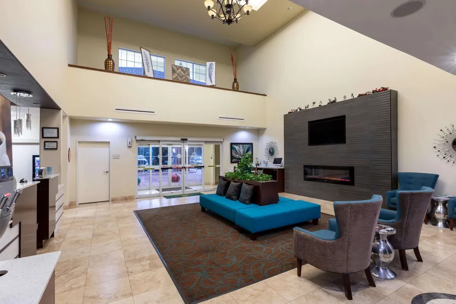 La Quinta Inn & Suites by Wyndham Houston New Caney hotel detail image 6