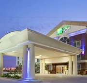 Holiday Inn Express & Suites Dinuba West by IHG hotel detail image 3