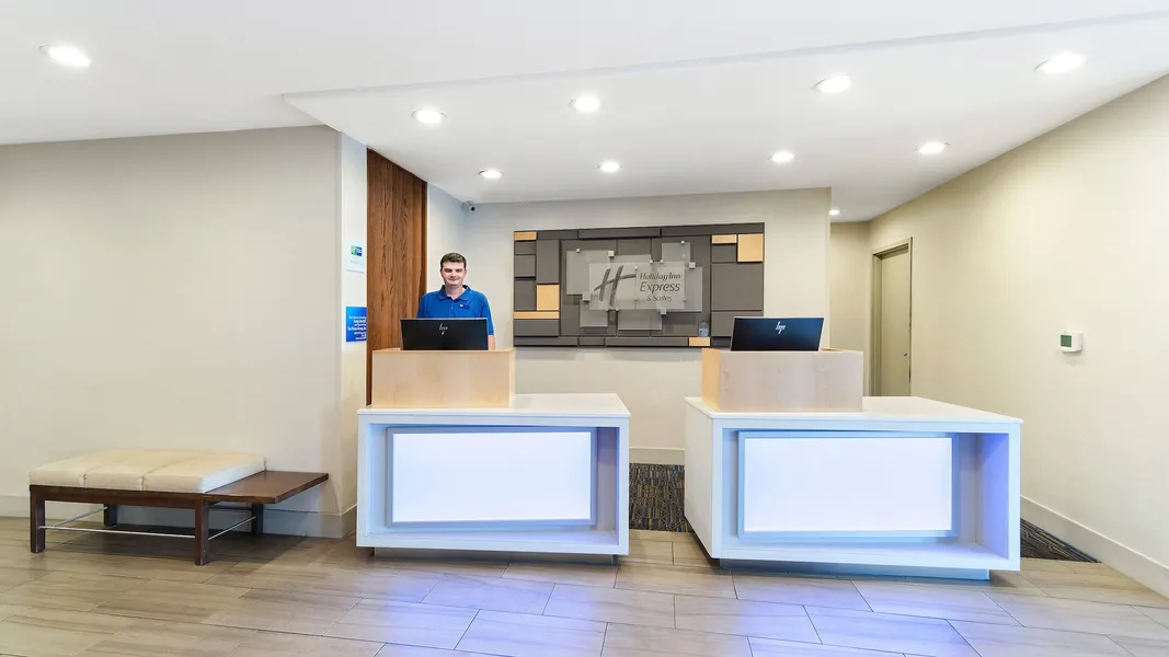 Holiday Inn Express & Suites Dinuba West by IHG hotel detail image 6