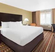 Days Inn & Suites by Wyndham Davenport East hotel detail image 7