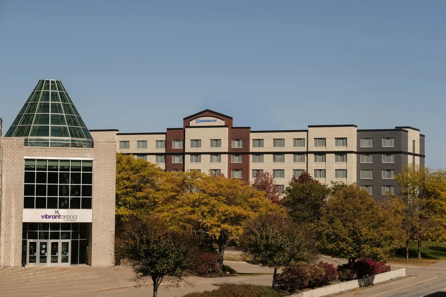 Wyndham Moline on John Deere Commons hotel detail image 2