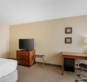 Comfort Inn & Suites East Moline near I-80 hotel detail image 7