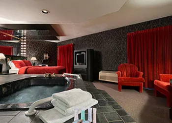 Travelodge Inn And Suites by Wyndham Muscatine hotel thumbnail 3