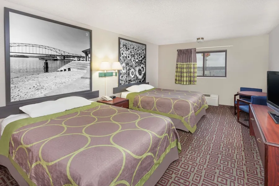 Super 8 by Wyndham Muscatine hotel detail image 6