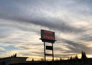 Sunset Inn hotel thumbnail 4