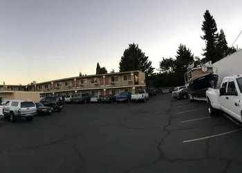 Sunset Inn hotel thumbnail 6