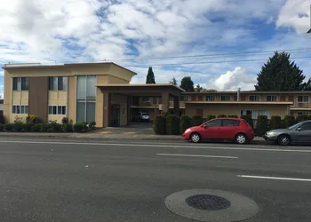 Sunset Inn hotel thumbnail 7