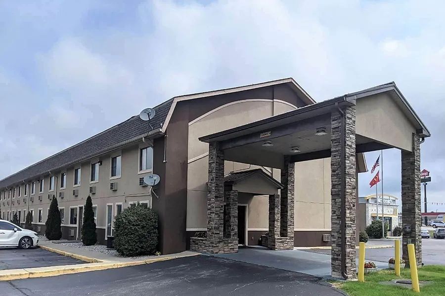 Super 8 by Wyndham Shelbyville hotel detail image 2