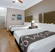 La Quinta Inn & Suites by Wyndham Conroe hotel detail image 7