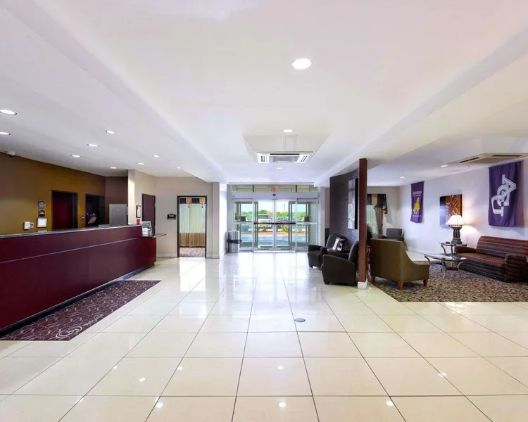 Comfort Suites University hotel detail image 6