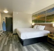 Days Inn by Wyndham Columbus IN hotel detail image 7