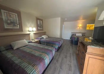 Economy Inn Safford hotel thumbnail 3
