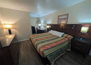 Economy Inn Safford hotel thumbnail 5