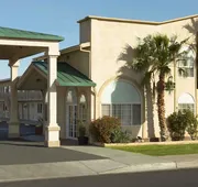 Super 8 by Wyndham Ridgecrest hotel detail image 4