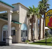 Super 8 by Wyndham Ridgecrest hotel detail image 7