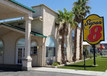 Super 8 by Wyndham Ridgecrest hotel thumbnail 7