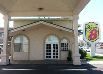 Super 8 by Wyndham Ridgecrest hotel thumbnail 8