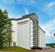 DoubleTree by Hilton Washington Meadow Lands Casino Area hotel detail image 5