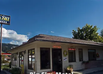 Big Sky Motel hotel thumbnail 2