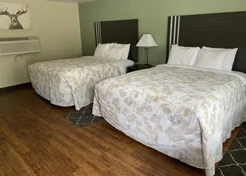 Big Sky Motel hotel thumbnail 6