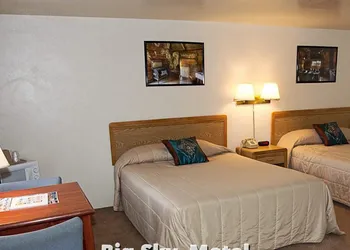 Big Sky Motel hotel thumbnail 7