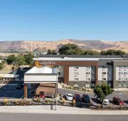 La Quinta Inn & Suites by Wyndham Yakima Downtown hotel detail image 3
