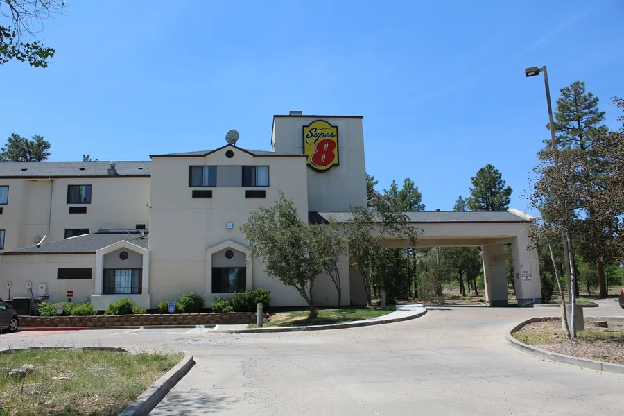 Super 8 by Wyndham Show Low hotel detail image 2