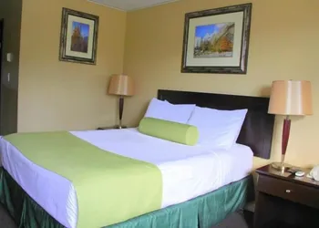 Acorn Motel hotel thumbnail 6