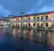 Red Roof Inn & Suites Calhoun hotel detail image 3