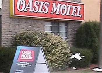 Oasis Motel hotel thumbnail 3