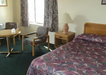 Oasis Motel hotel thumbnail 5