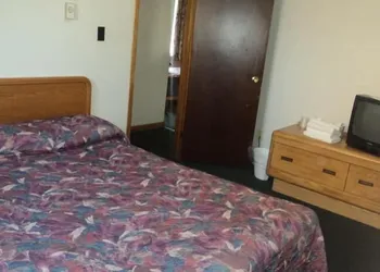Oasis Motel hotel thumbnail 7