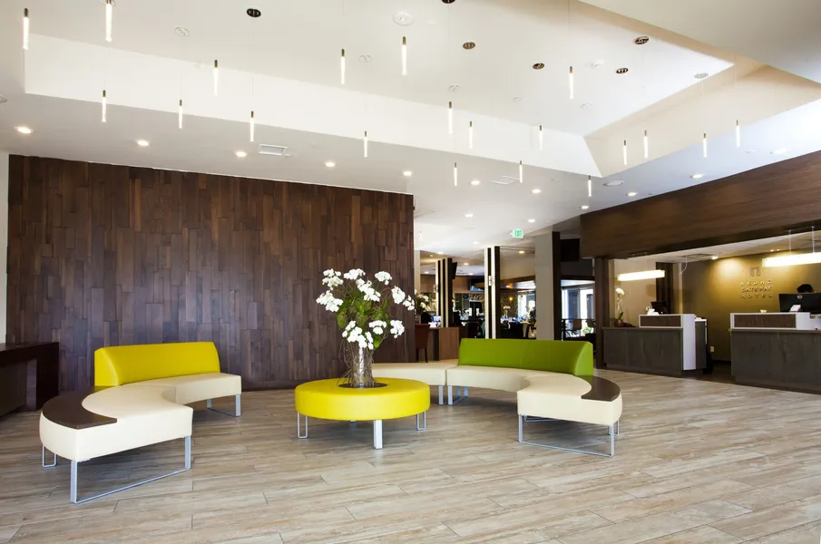 Redac Gateway Hotel In Torrance hotel detail image 2