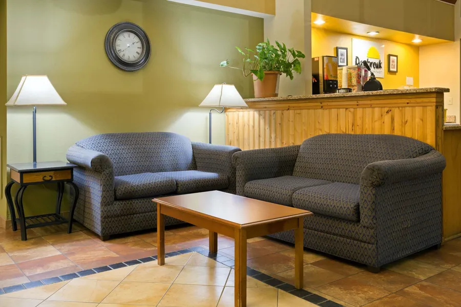 Days Inn by Wyndham Clinton hotel detail image 2