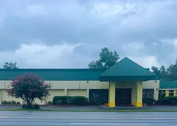 Red Carpet Inn & Suites hotel thumbnail 2