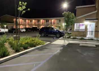 Desert Inn Motel hotel thumbnail 3