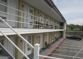 Fountain Inn hotel thumbnail 2