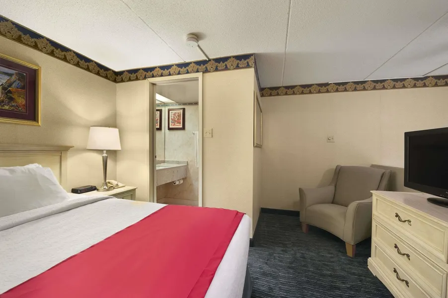 Ramada by Wyndham Trenton hotel detail image 6