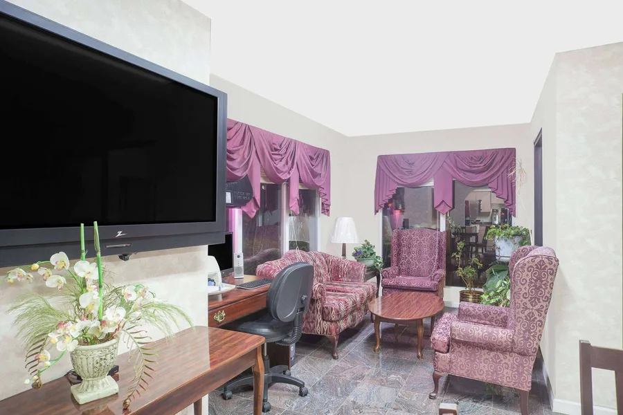 Super 8 by Wyndham Decatur Priceville hotel detail image 2