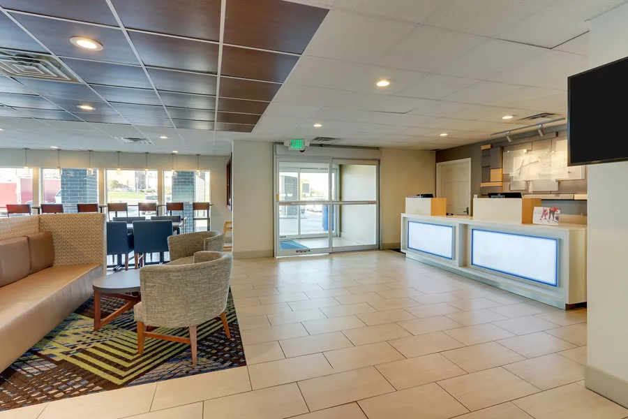 Holiday Inn Express Cincinnati North - Monroe by IHG hotel detail image 2