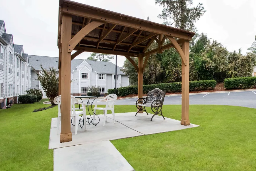 Microtel Inn & Suites by Wyndham Southern Pines / Pinehurst hotel detail image 6