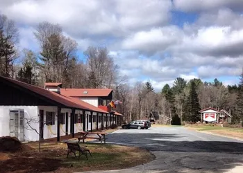 Gore Mountain Lodge hotel thumbnail 5