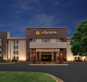 La Quinta Inn & Suites by Wyndham Jonesboro hotel detail image 3