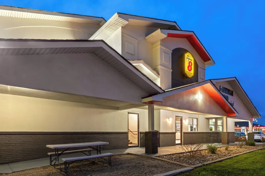 Super 8 by Wyndham Summersville/New River National Park hotel detail image 2