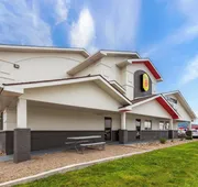 Super 8 by Wyndham Summersville/New River National Park hotel detail image 3