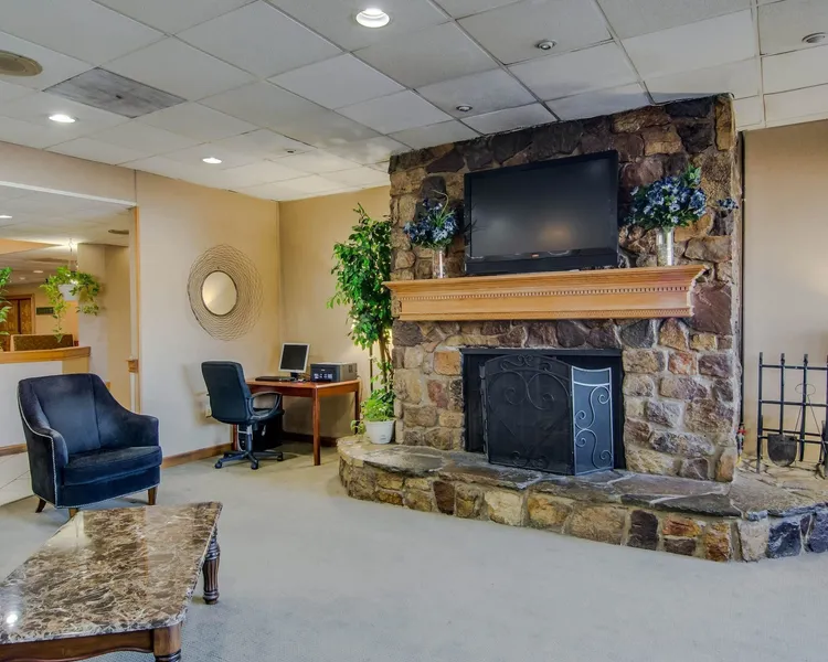 Quality Hotel and Conference Center Bluefield hotel detail image 2