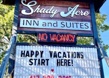 Shady Acre Inn and Suites hotel thumbnail 2
