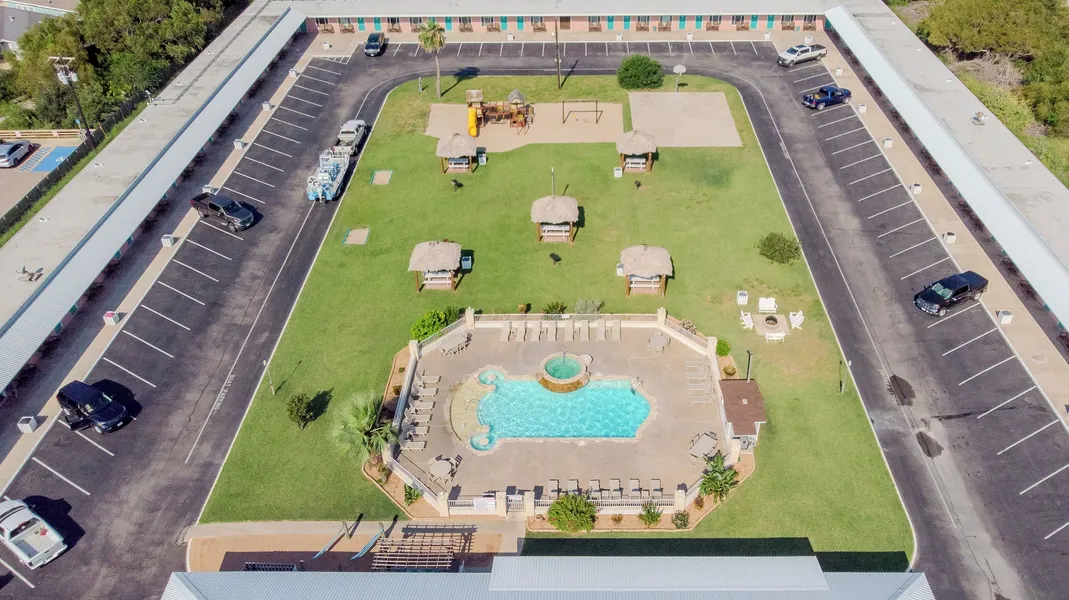 Shark Reef Resort Motel & Cottages hotel detail image 2